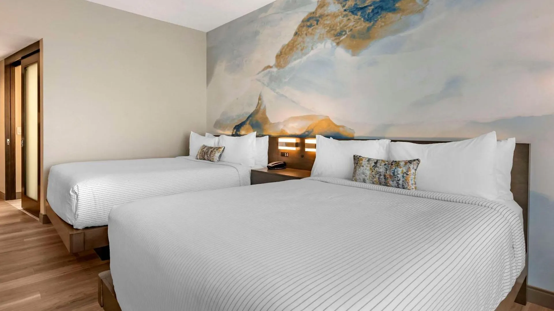 Cambria Hotel Orlando Airport 3*,