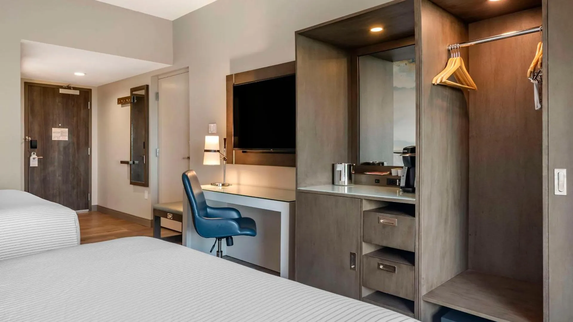 Cambria Hotel Orlando Airport