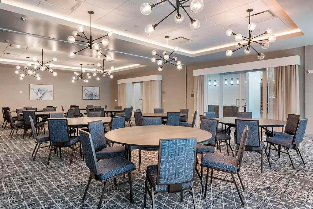 Cambria Hotel Orlando Airport США